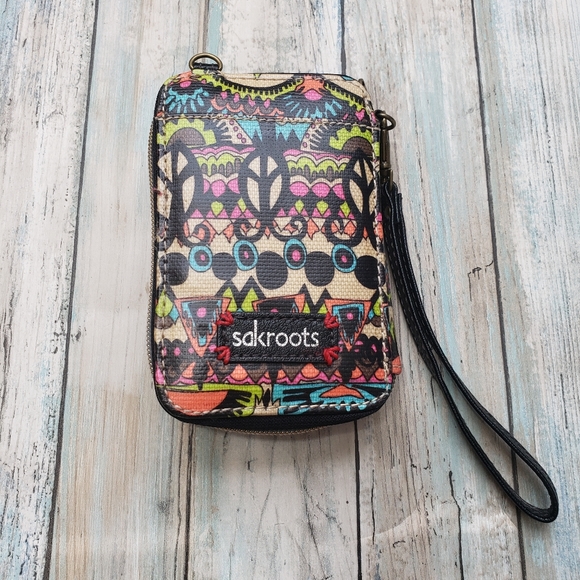 Sakroots Crossbody Wallet. - Picture 2 of 16